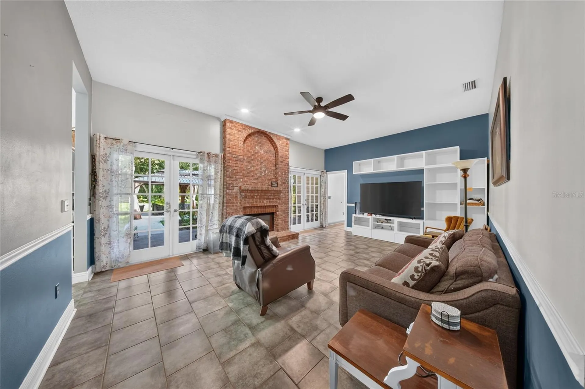 908 Oak Hollow Place Brandon FL 33510