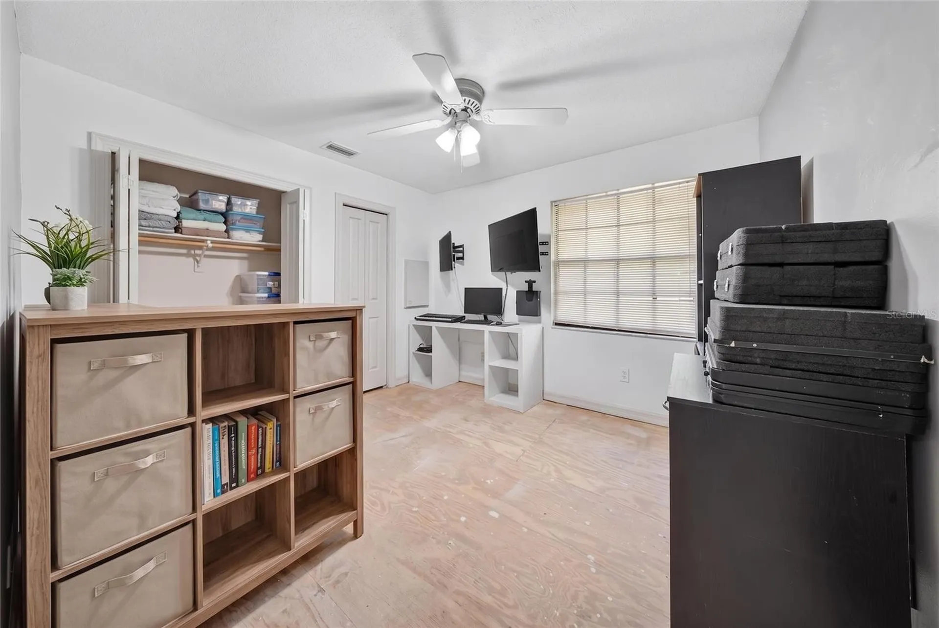 908 Oak Hollow Place Brandon FL 33510
