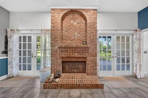 908 Oak Hollow Place Brandon FL 33510