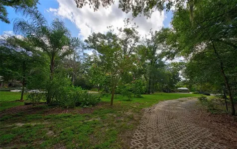 908 Oak Hollow Place Brandon FL 33510