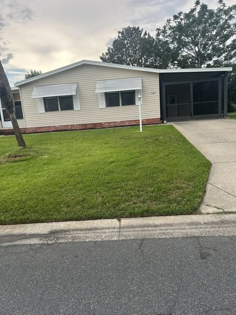 1550 Hillcrest Drive The Villages FL 32159