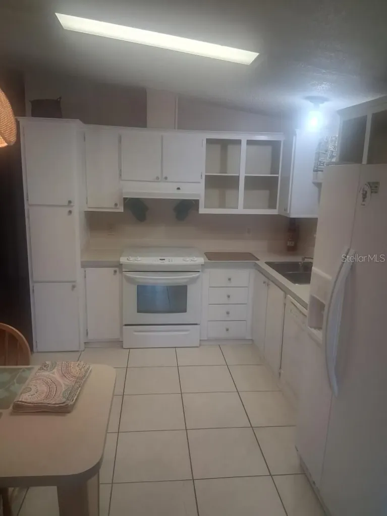 1550 Hillcrest Drive Lady Lake FL 32159