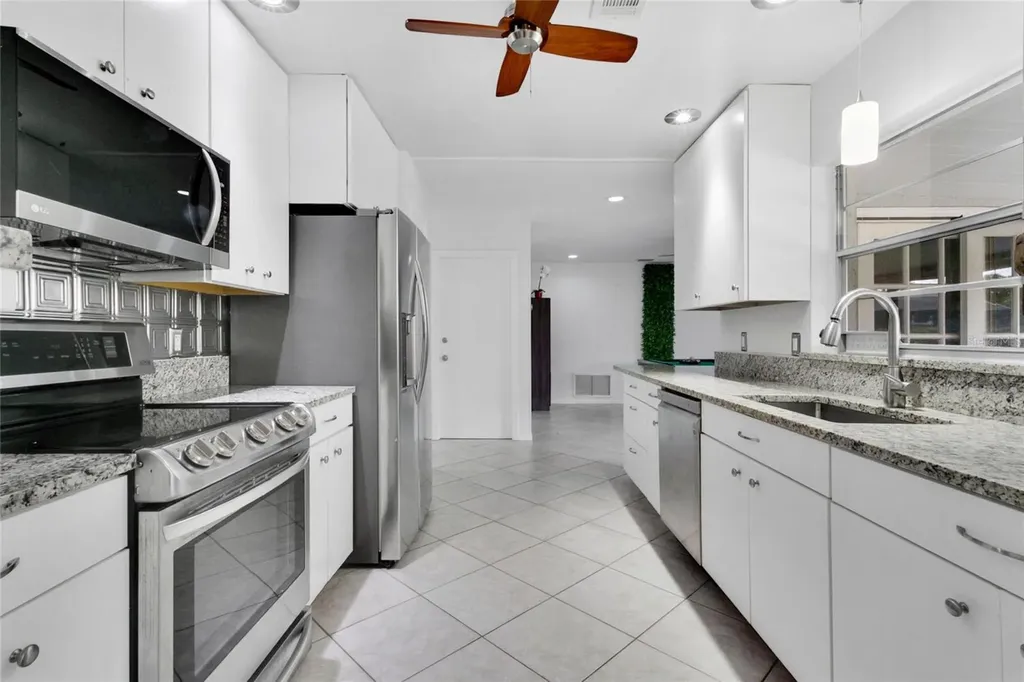 8644 Sandberry Boulevard Orlando FL 32819