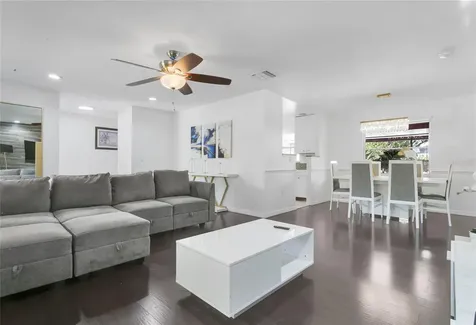 8644 Sandberry Boulevard Orlando FL 32819