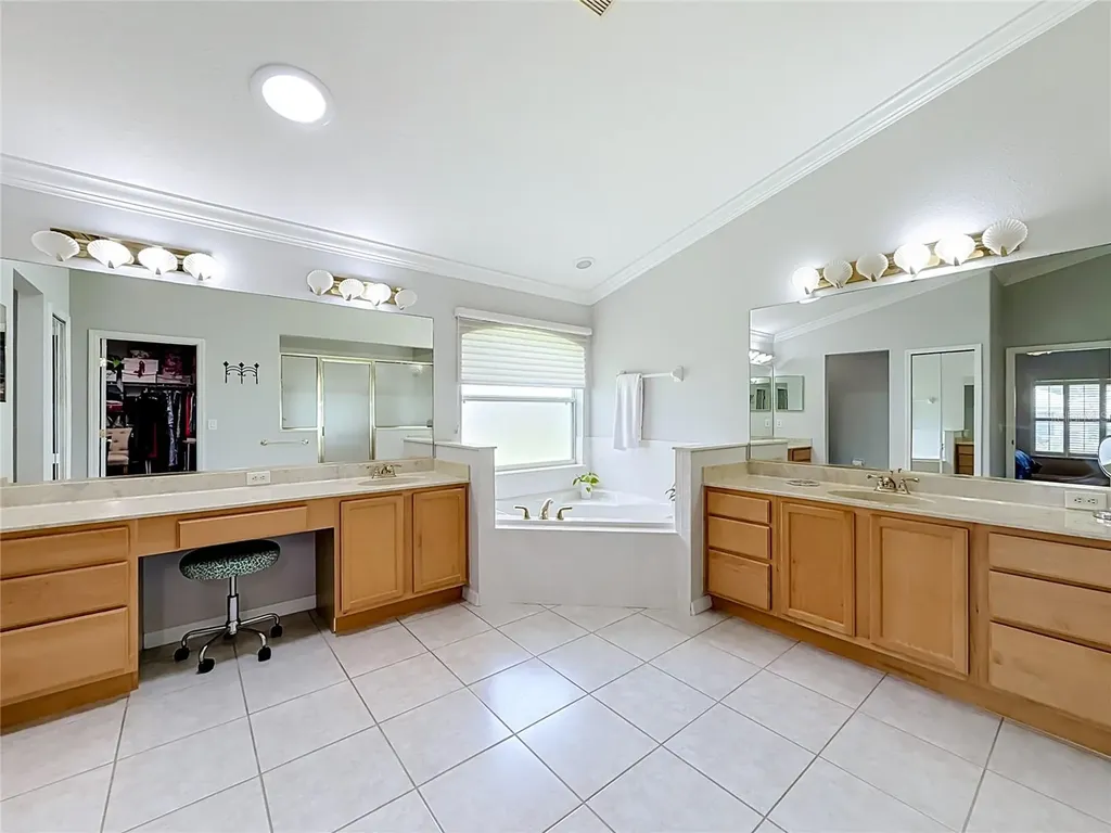 24044 Peekskill Street Leesburg FL 34748