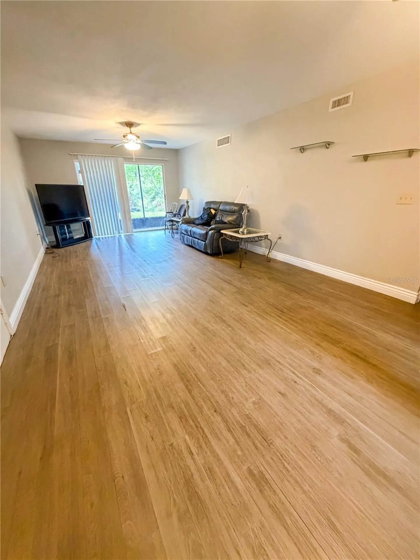 3850 N Lake Drive Tampa FL 33614