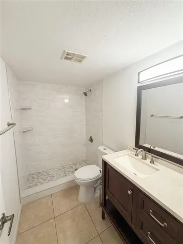 3850 N Lake Drive Tampa FL 33614