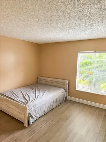 3850 N Lake Drive Tampa FL 33614
