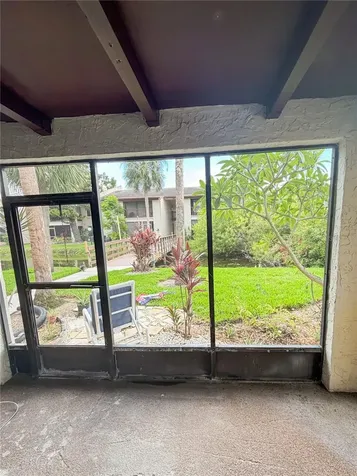 3850 N Lake Drive Tampa FL 33614