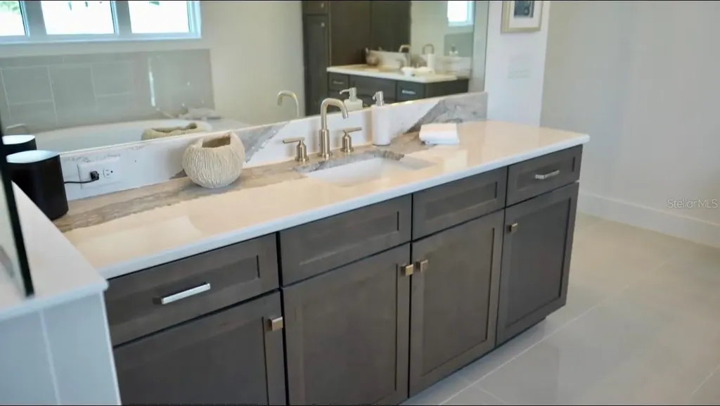 6003 Cat Claw Lane Bradenton FL 34210