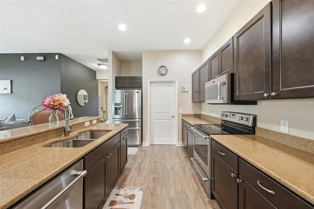 5011 Belted Kingfisher Drive Oxford FL 34484