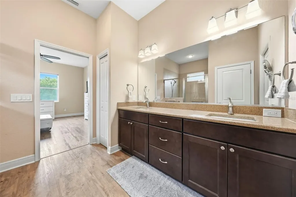 5011 Belted Kingfisher Drive Oxford FL 34484