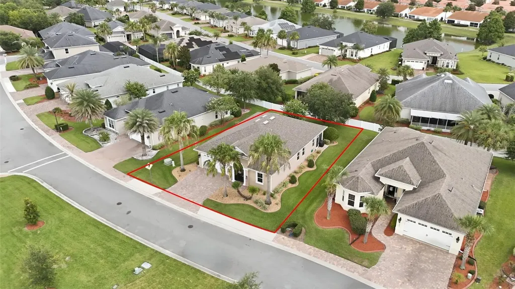 5011 Belted Kingfisher Drive Oxford FL 34484