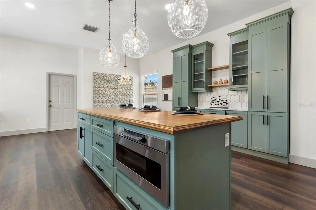 7032 Somerton Boulevard Orlando FL 32819