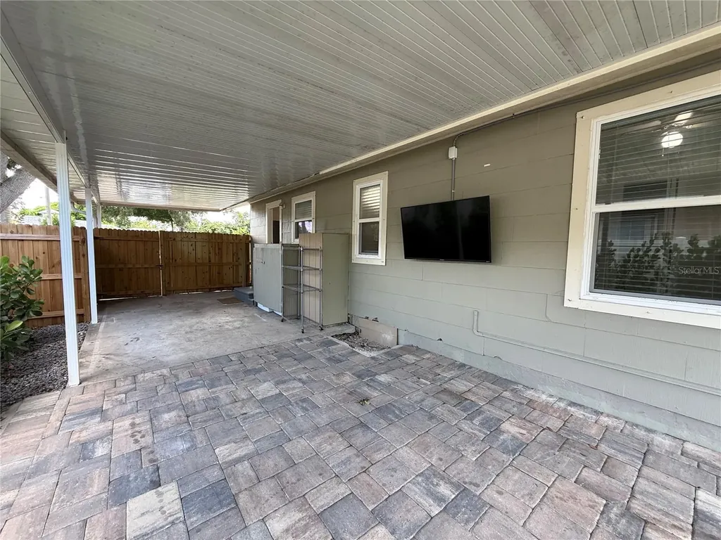 3833 Iris Street N St Petersburg FL 33703