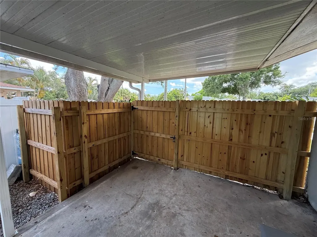 3833 Iris Street N St Petersburg FL 33703