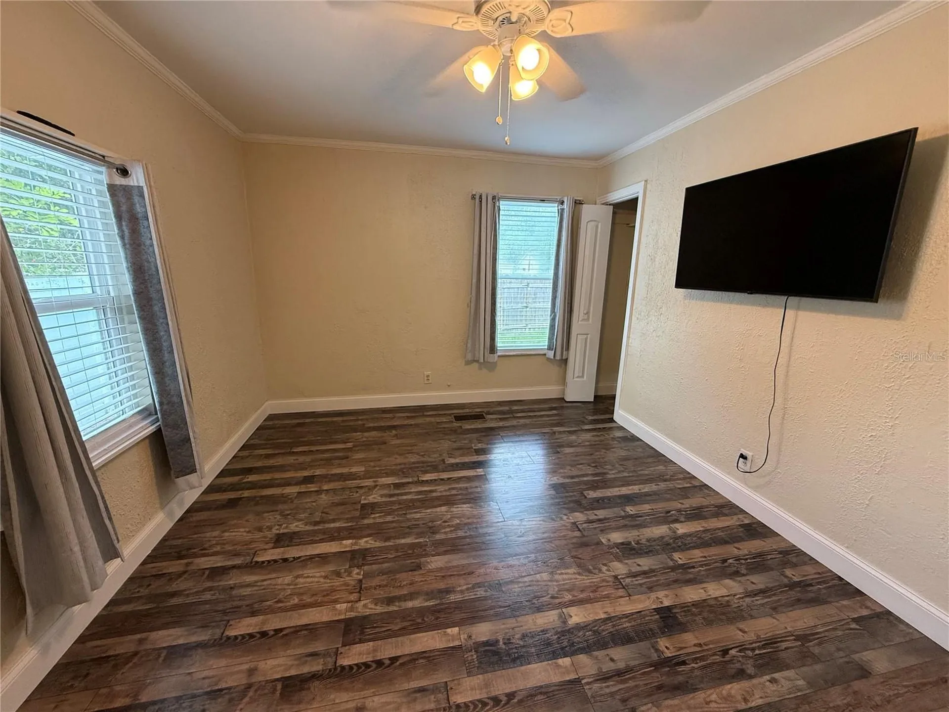 3833 Iris Street N St Petersburg FL 33703