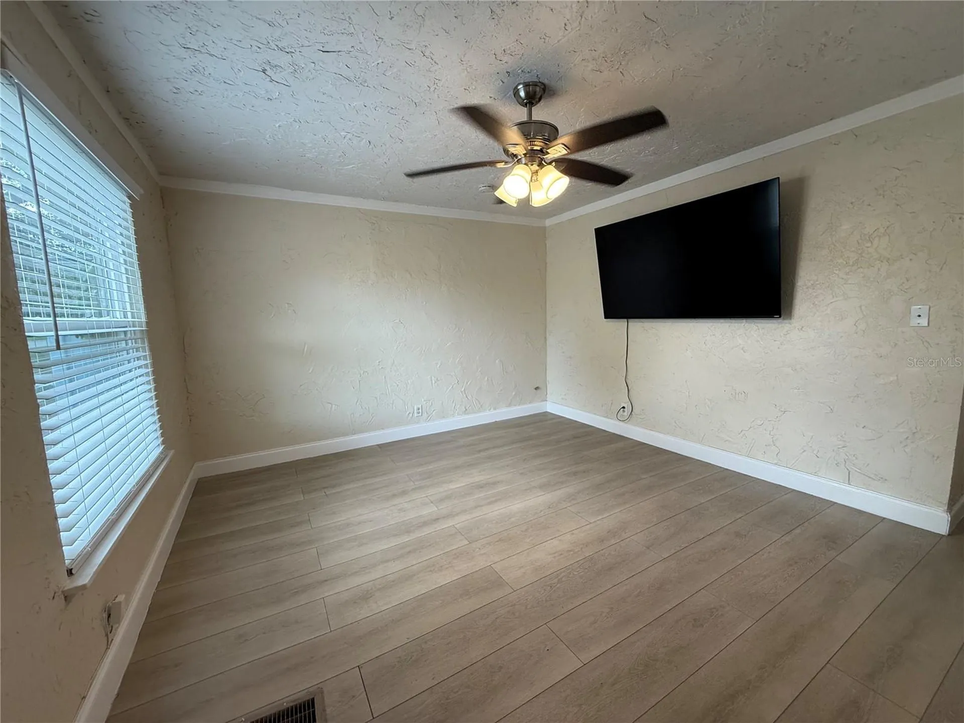 3833 Iris Street N St Petersburg FL 33703