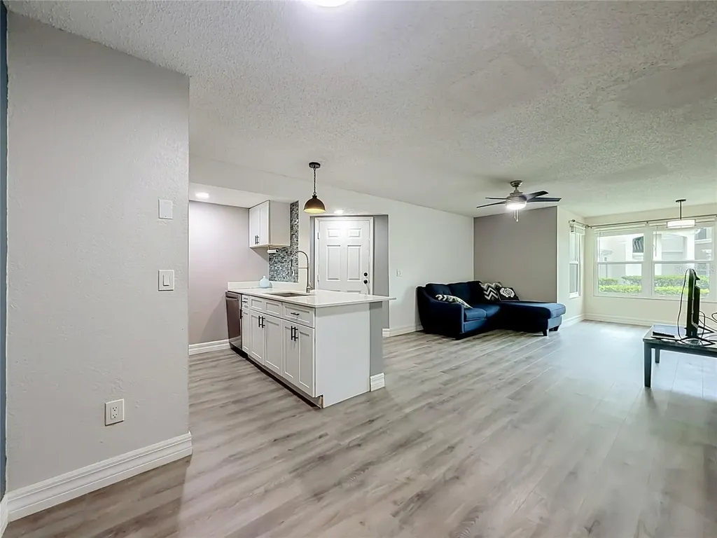 5144 Conroy Road Orlando FL 32811
