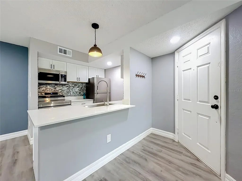 5144 Conroy Road Orlando FL 32811