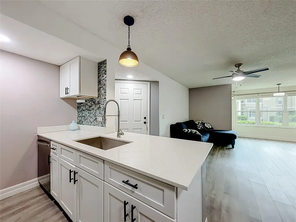 5144 Conroy Road Orlando FL 32811