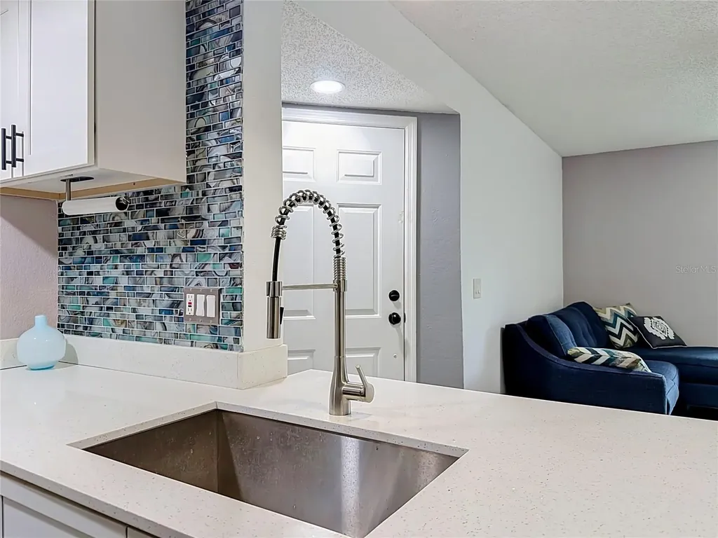 5144 Conroy Road Orlando FL 32811