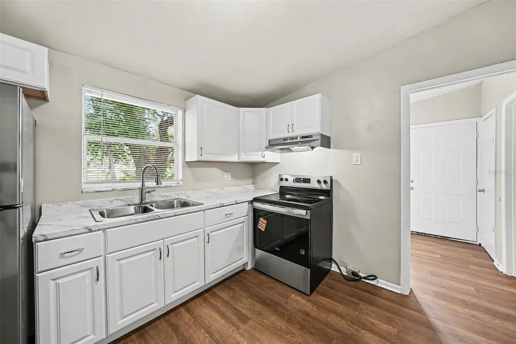 4022 E Henry Avenue Tampa FL 33610