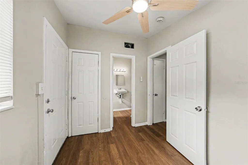 4022 E Henry Avenue Tampa FL 33610