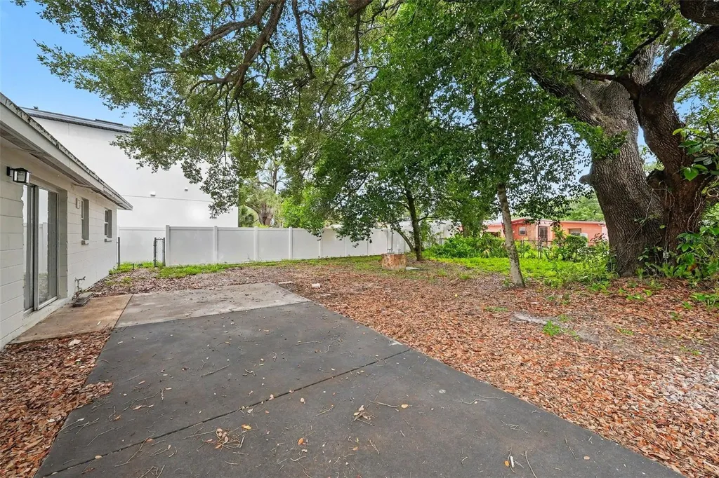 4022 E Henry Avenue Tampa FL 33610