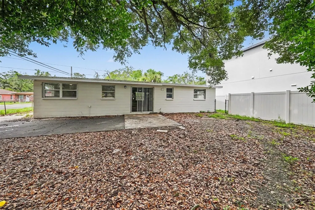 4022 E Henry Avenue Tampa FL 33610