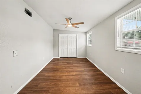 4022 E Henry Avenue Tampa FL 33610
