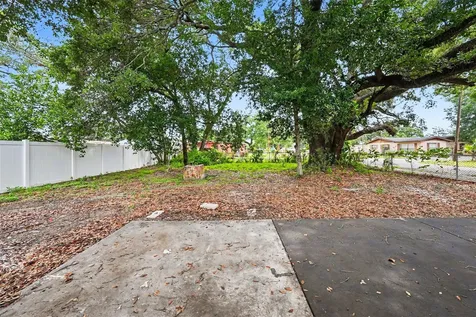 4022 E Henry Avenue Tampa FL 33610