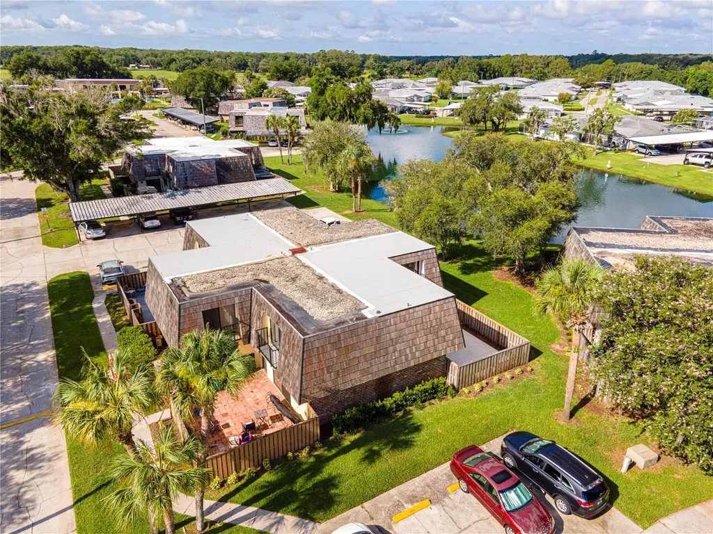 921 Royal Oak Boulevard Leesburg FL 34748