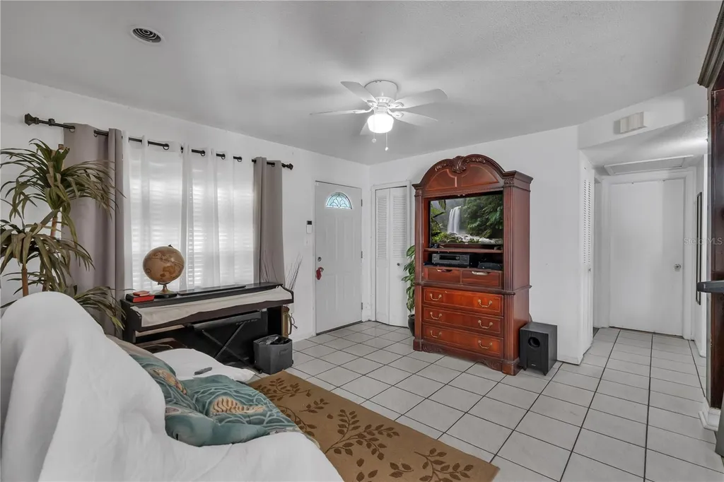 6201 Antilla Drive Orlando FL 32809