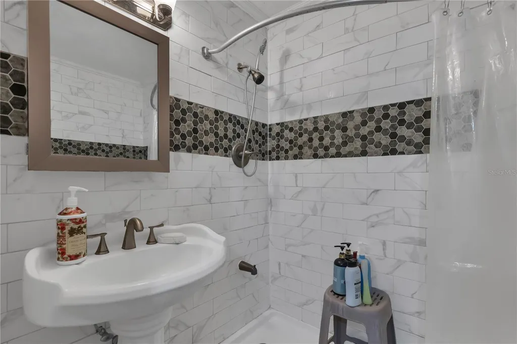 6201 Antilla Drive Orlando FL 32809