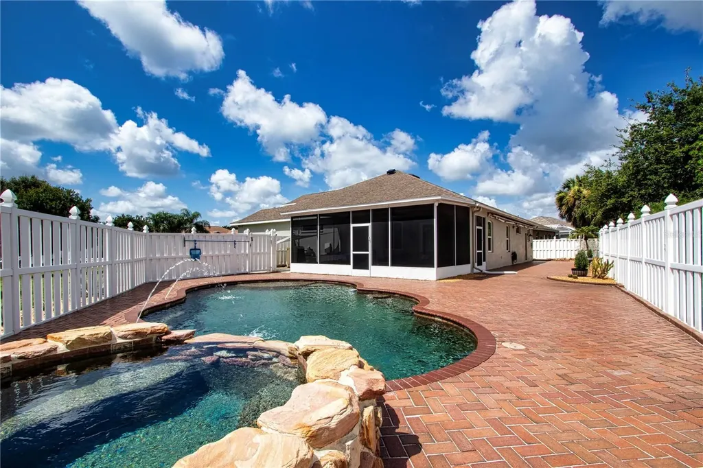 515 Planters Manor Way Bradenton FL 34212