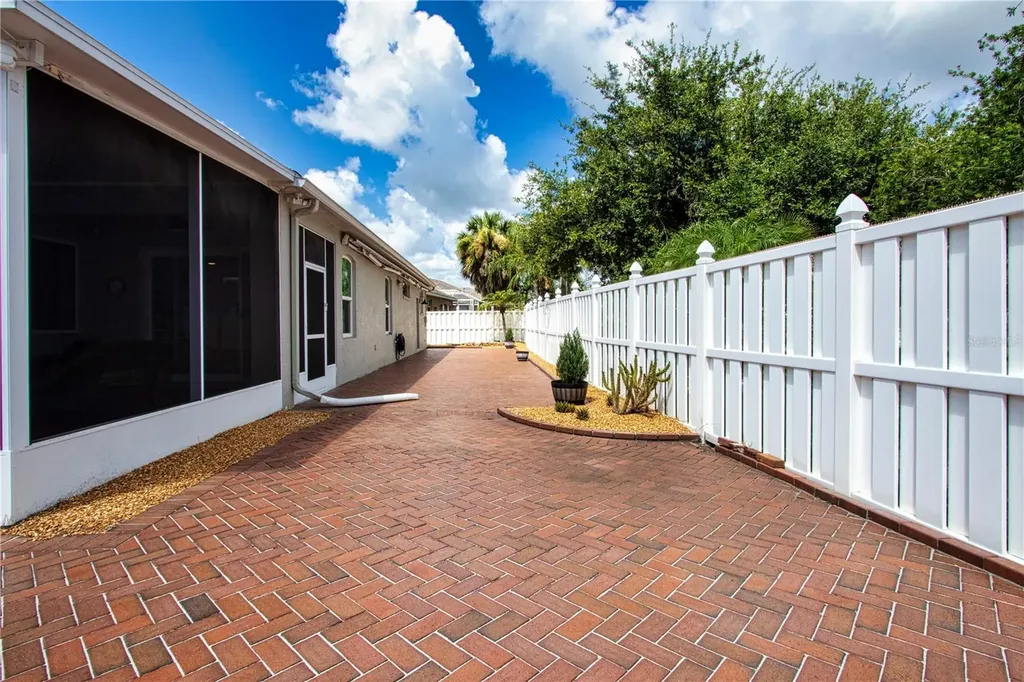 515 Planters Manor Way Bradenton FL 34212