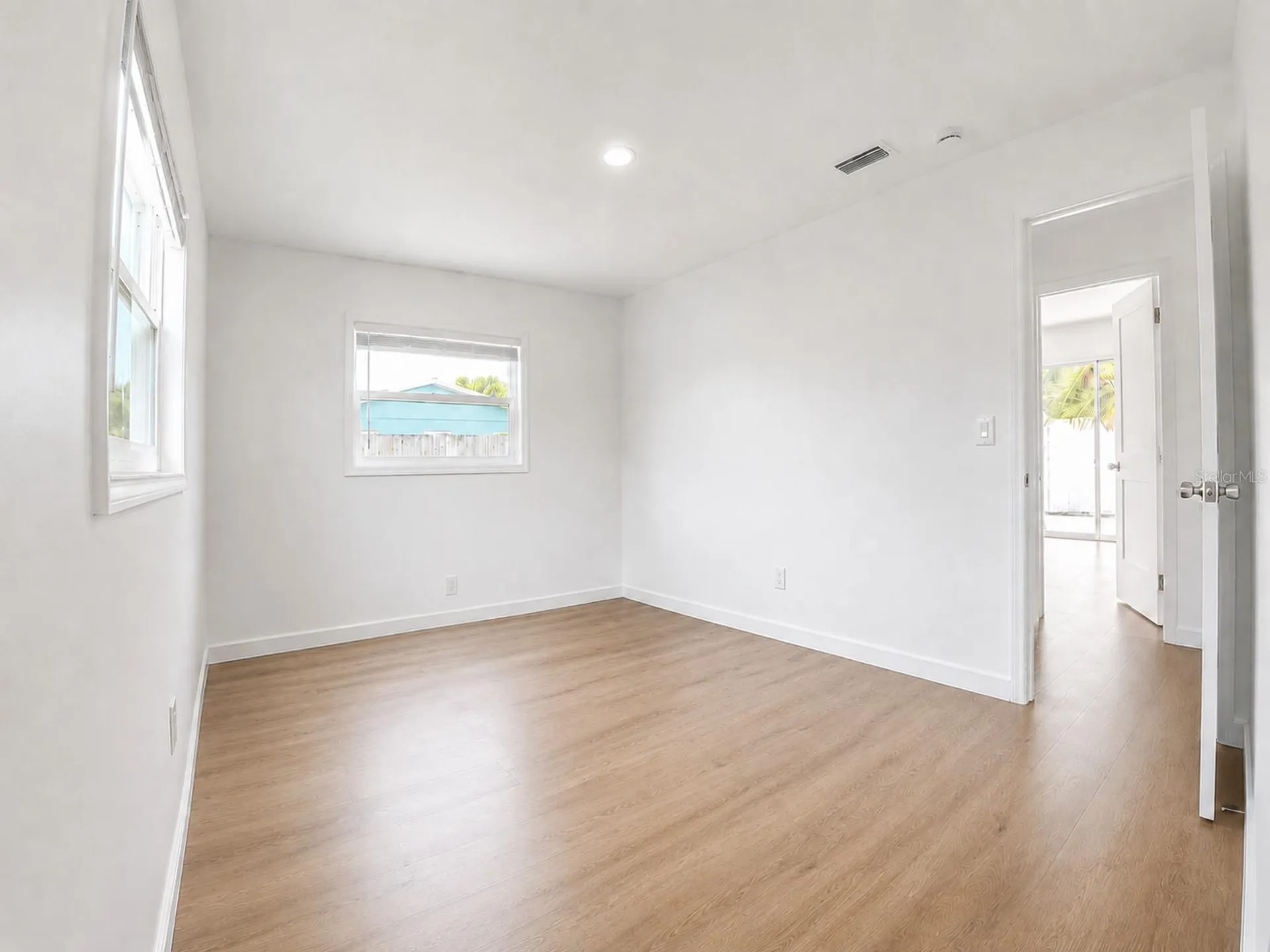 1834 New Hampshire Avenue NE St Petersburg FL 33703