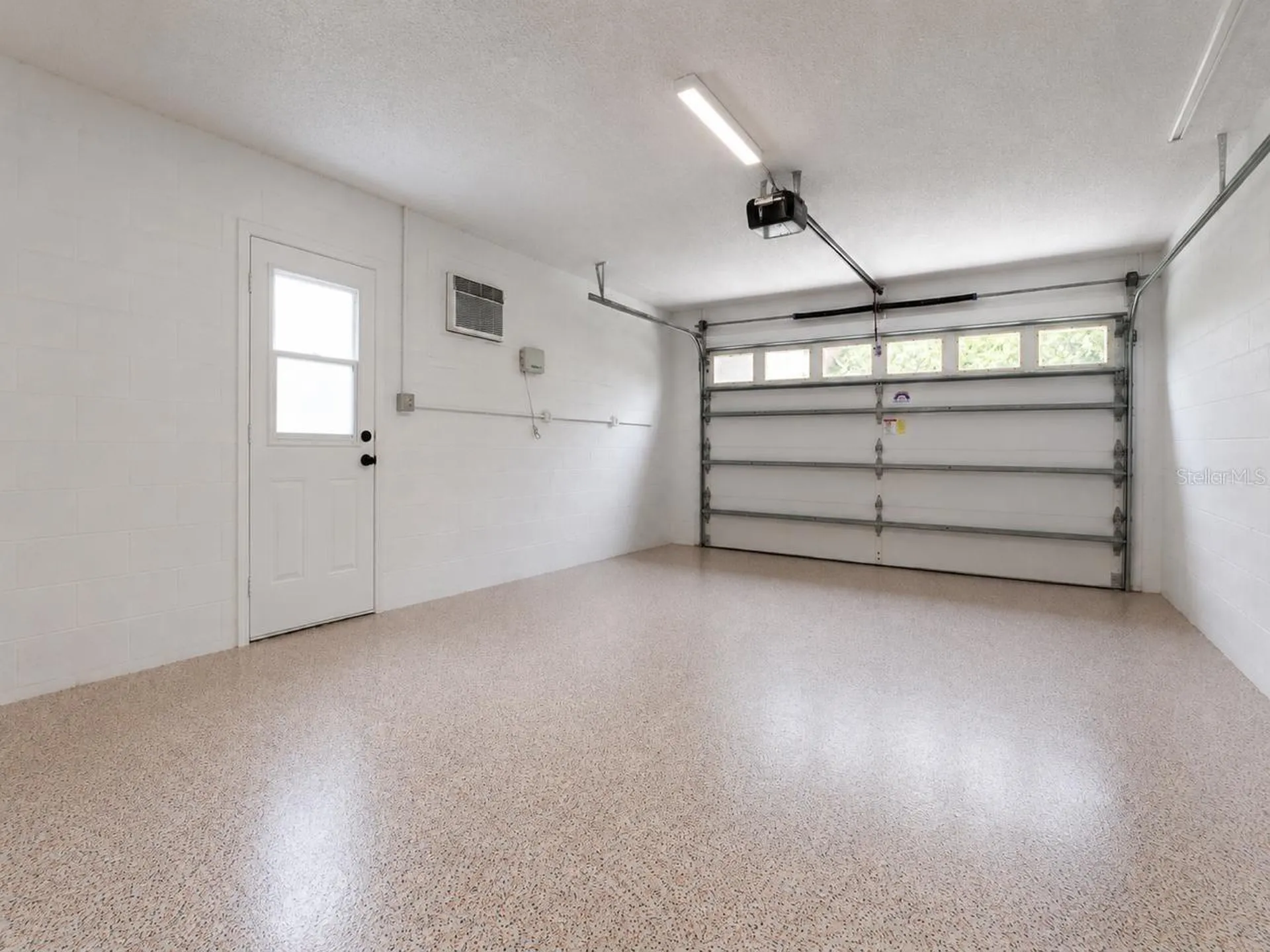 1834 New Hampshire Avenue NE St Petersburg FL 33703