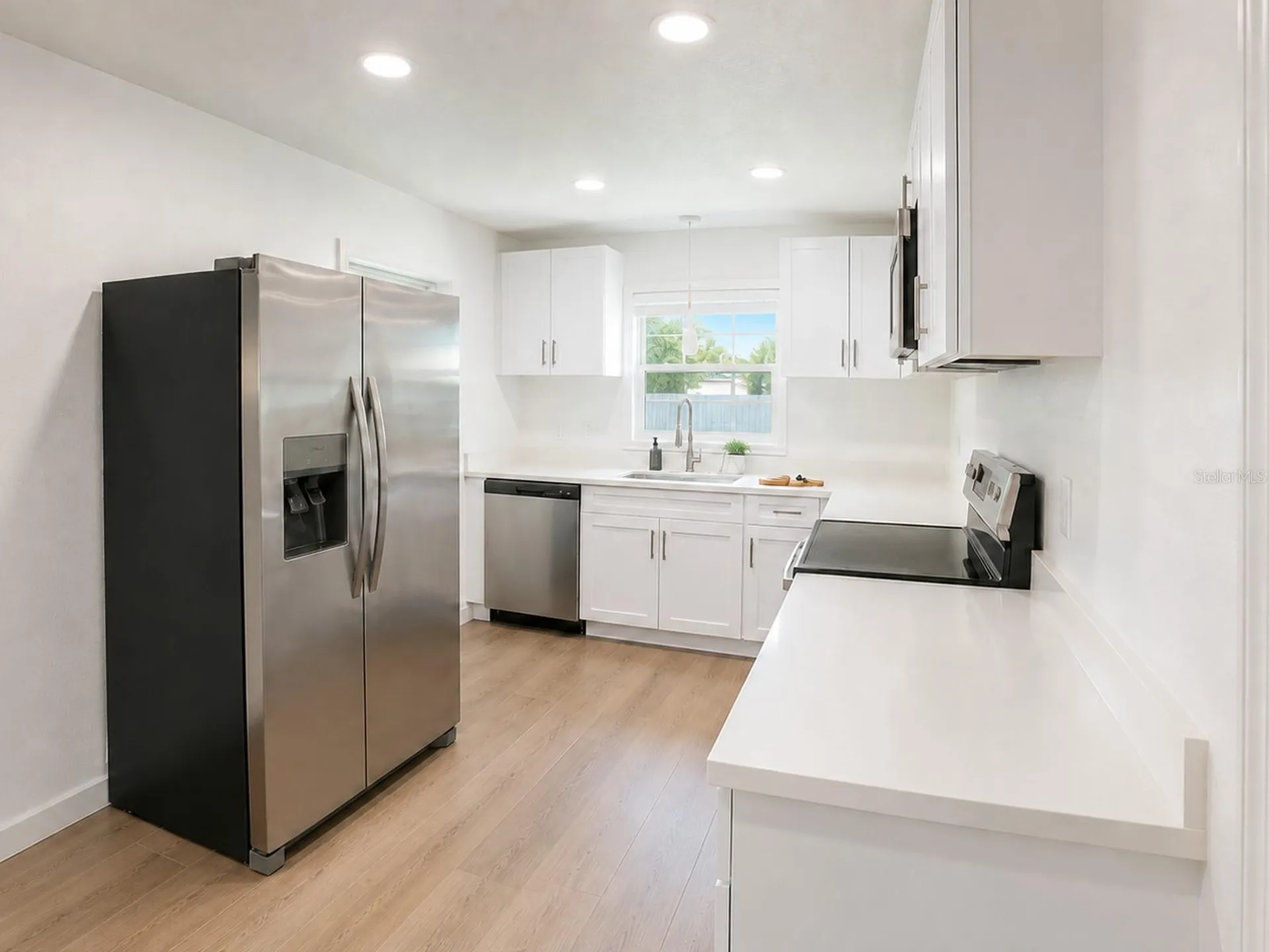 1834 New Hampshire Avenue NE St Petersburg FL 33703