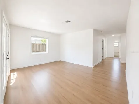 1834 New Hampshire Avenue NE St Petersburg FL 33703