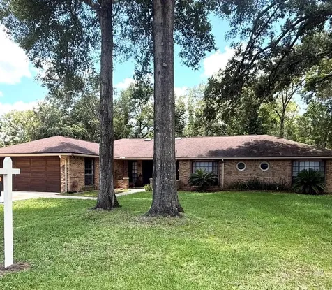 1990 Larchmont Drive Deland FL 32724
