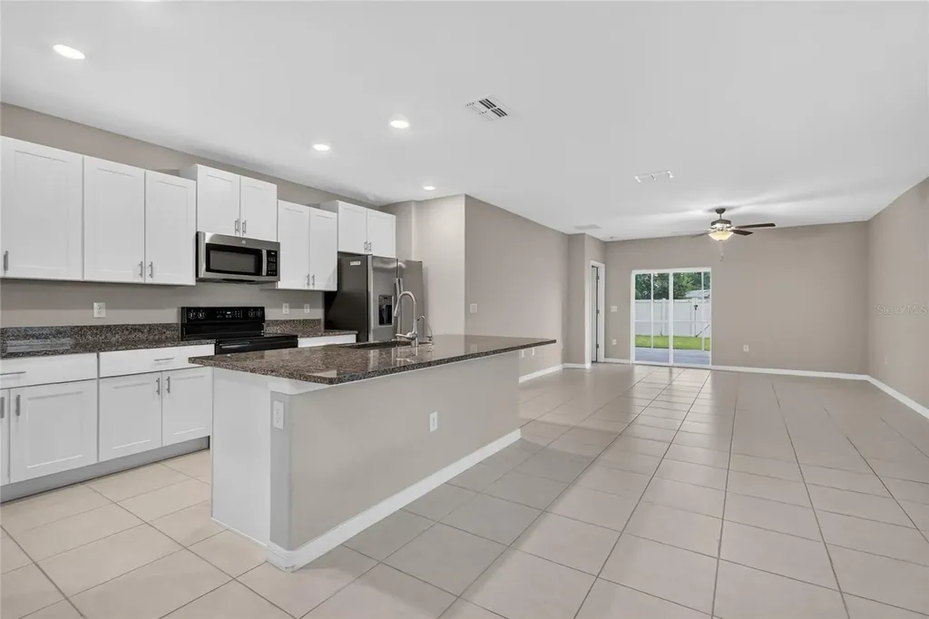 1779 Yellow Trail Lakeland FL 33801