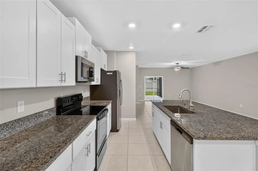 1779 Yellow Trail Lakeland FL 33801