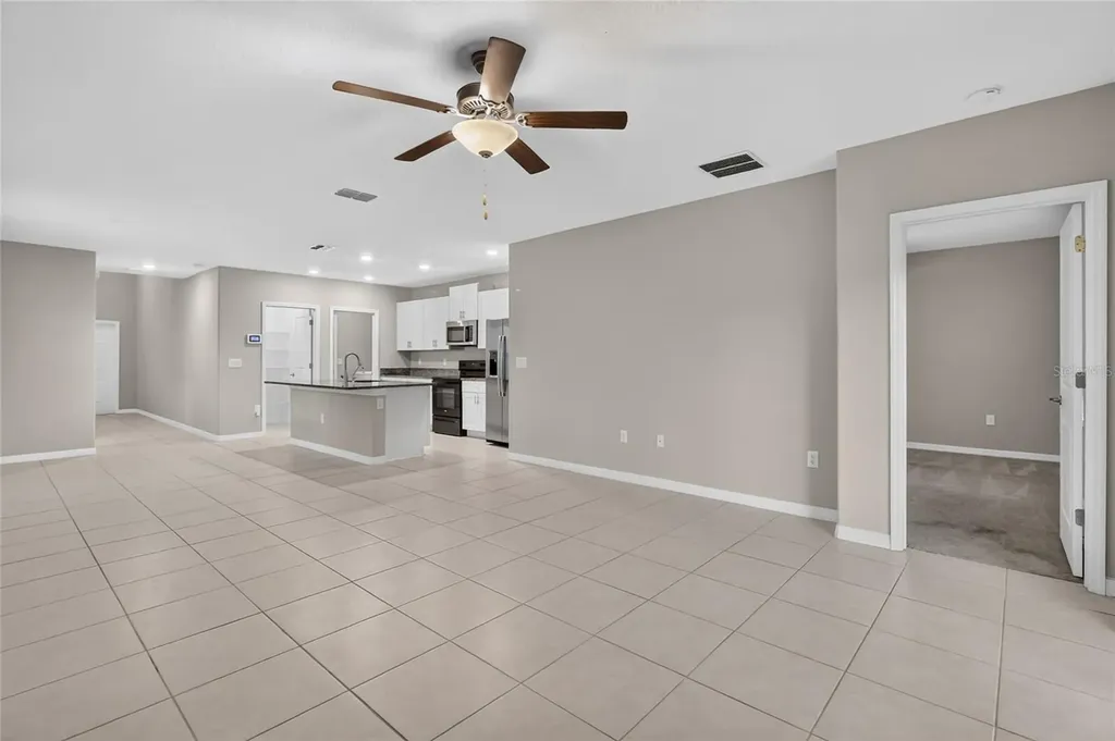 1779 Yellow Trail Lakeland FL 33801
