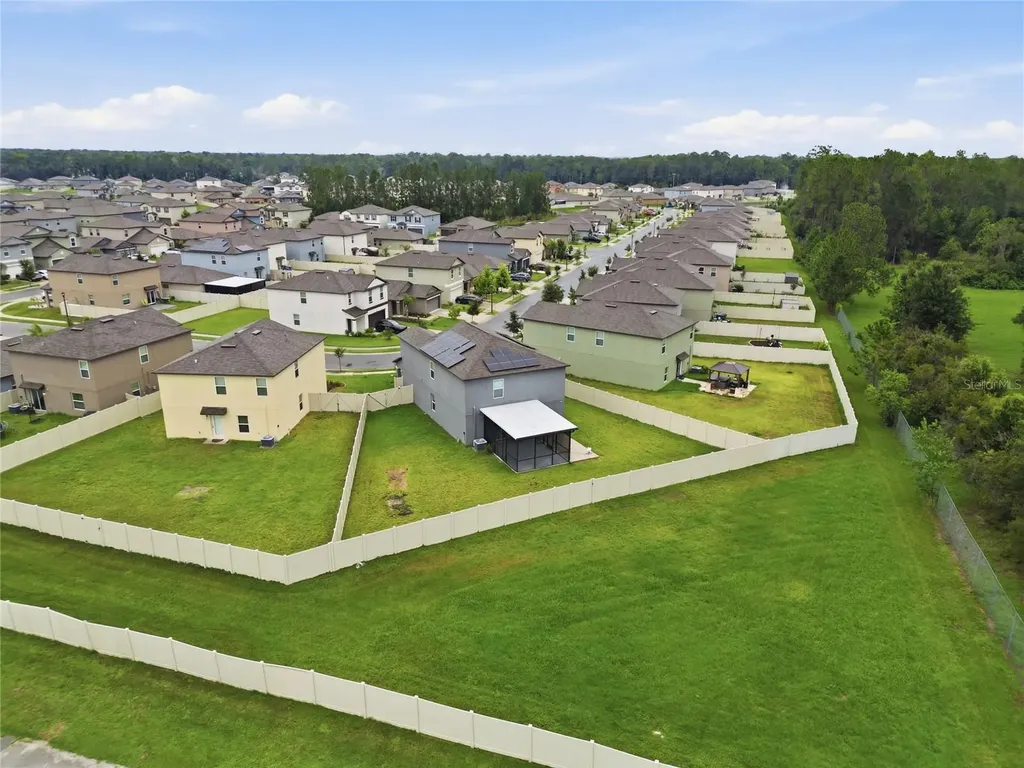 1779 Yellow Trail Lakeland FL 33801