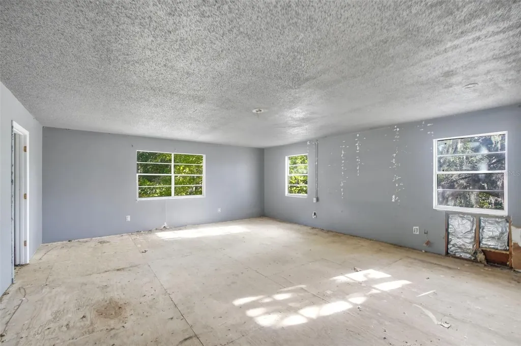 2805 NE 24th Court Ocala FL 34470