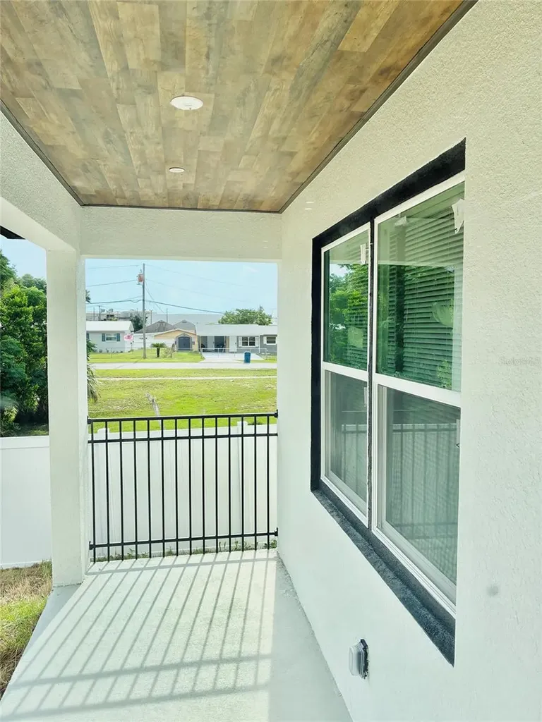 105 North Boulevard E Davenport FL 33837