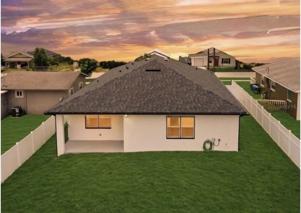 105 North Boulevard E Davenport FL 33837