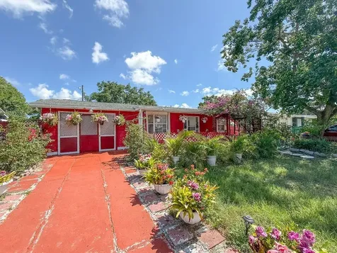 4737 Longwood Avenue Holiday FL 34690